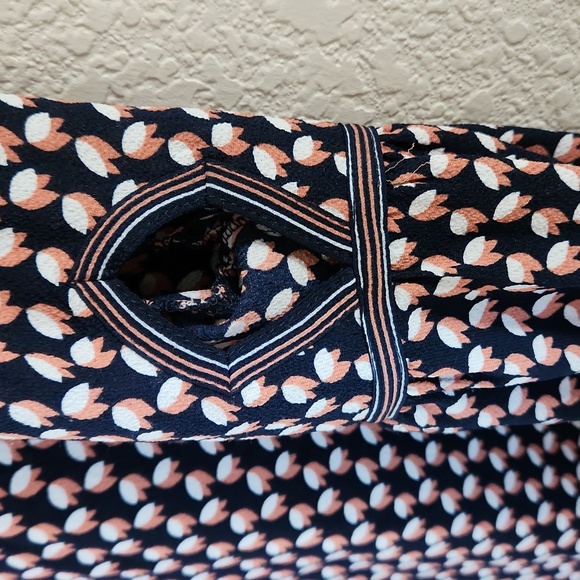 Max Studio Long Sleeve Blouse - Picture 6 of 11